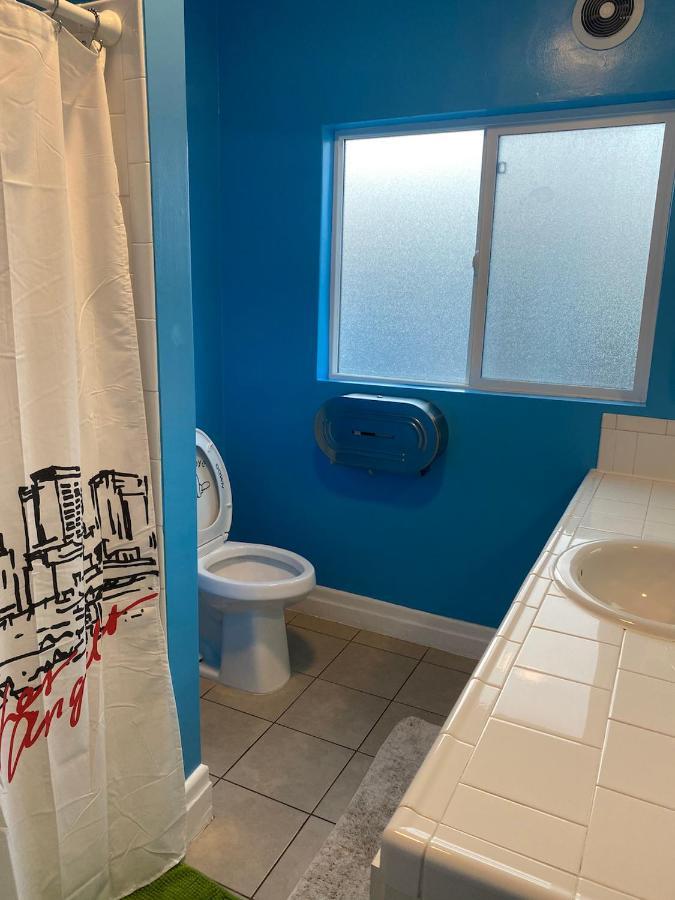 Private Large La Bedroom W Private Half-Bathroom - Ac - Wifi - Private Fridge Near Usc - Exposition Park - Usc Memorial Coliseum - Banc Of California Stadium - Downtown Los Angeles Dtla - University Of Southern California Usc! Ngoại thất bức ảnh
